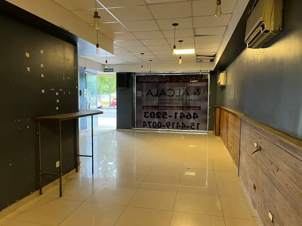 Foto de VENTA EXCELENTE LOCAL EN LA MEJOR ZONA DE VERSALLES, imagen 3