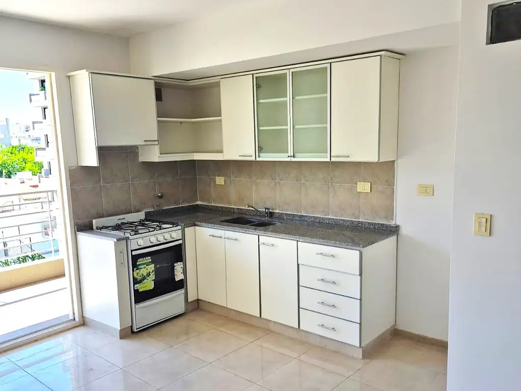 Foto de ÚLTIMO DISPONIBLE!! EXCELENTE 2 AMB de 52 m² a ESTRENAR con Lavadero, imagen 3