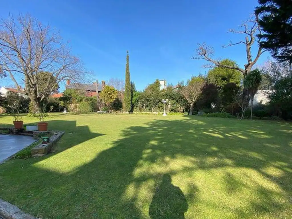 Foto de RESIDENCIA EN BARRIO LOS TRONCOS 2500 M2 DE LOTES, imagen 1