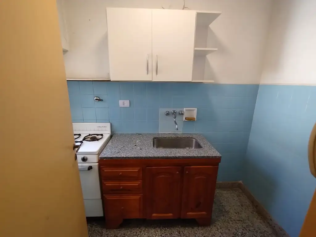 Foto de Departamento de 1 Ambiente Lateral – Muy Luminoso. Excelente Ubicación., imagen 4