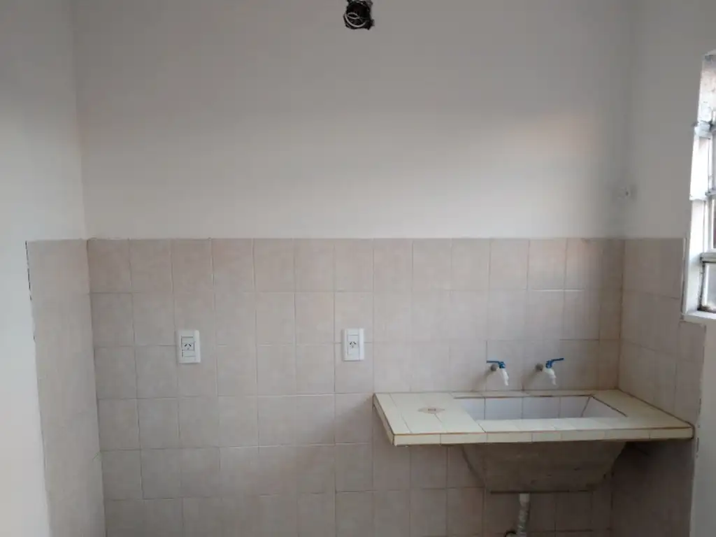 Foto de DIAPONIBLE 1 SEPTIEMBRE ALQUILO CASA VIAMONTE 5231 PLANTA ALTA UNICA, imagen 5
