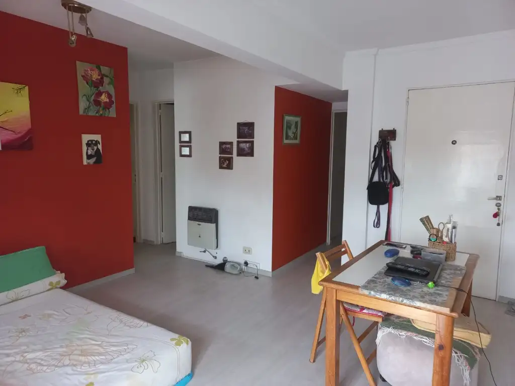 Foto de Flores - Semipiso al frente 3 amb. c/dependencia y balcón terraza, imagen 1