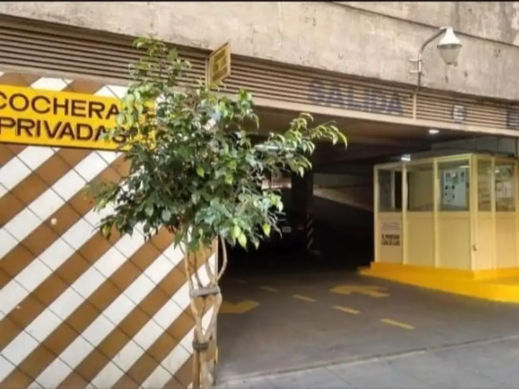 Foto de Caballito: cochera cubierta y fija (se acepta vehículo en parte de pago), imagen 4