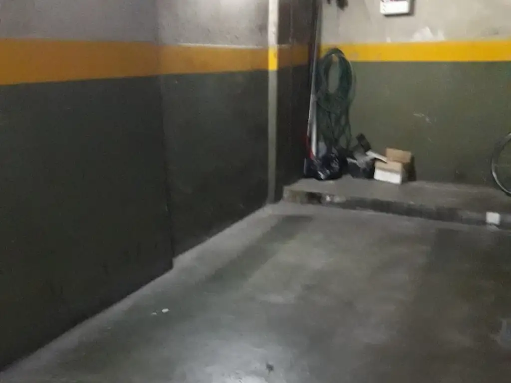 Foto de Caballito: cochera cubierta y fija (se acepta vehículo en parte de pago), imagen 2
