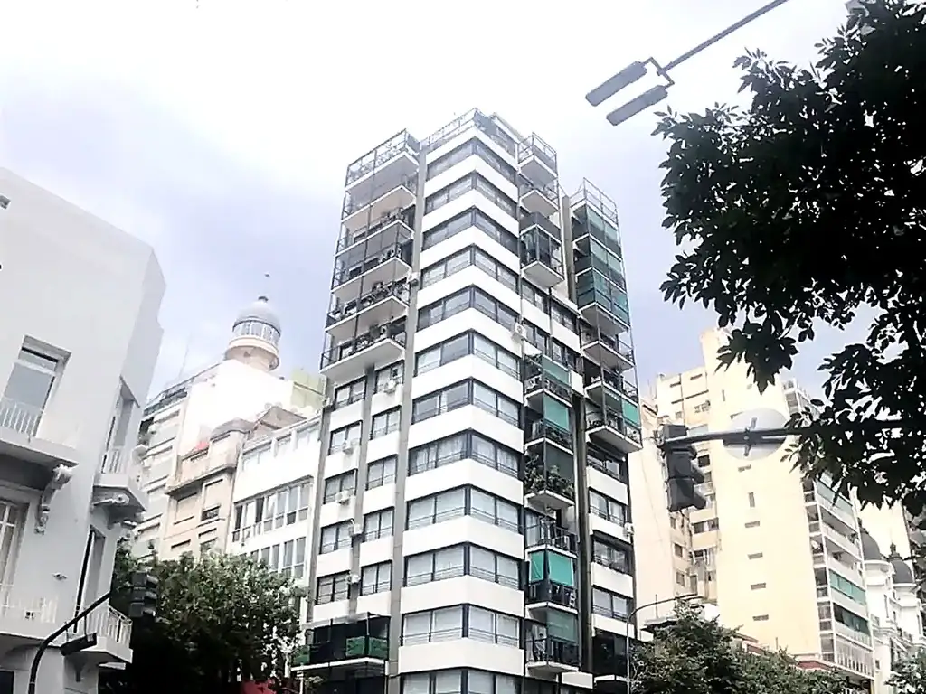 Foto de AV. Entre Ríos 212 Piso de 4 ambientes con dependencia, imagen 2