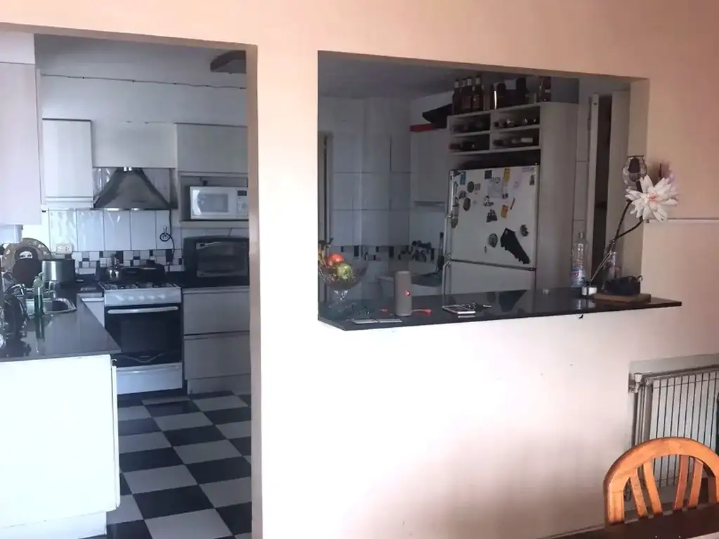 Foto de AV. Entre Ríos 212 Piso de 4 ambientes con dependencia, imagen 4