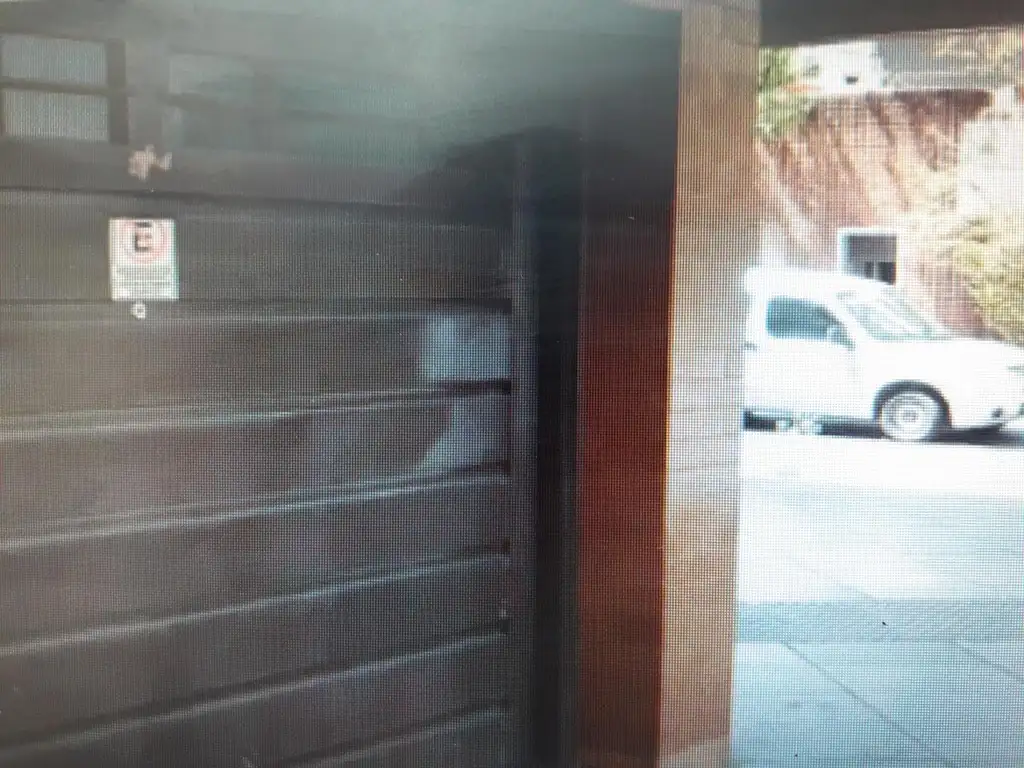 Foto de CASA EN VENTA DE 5 AMBIENTES EN POMPEYA, GARAGE, 2 LOCALES, imagen 3