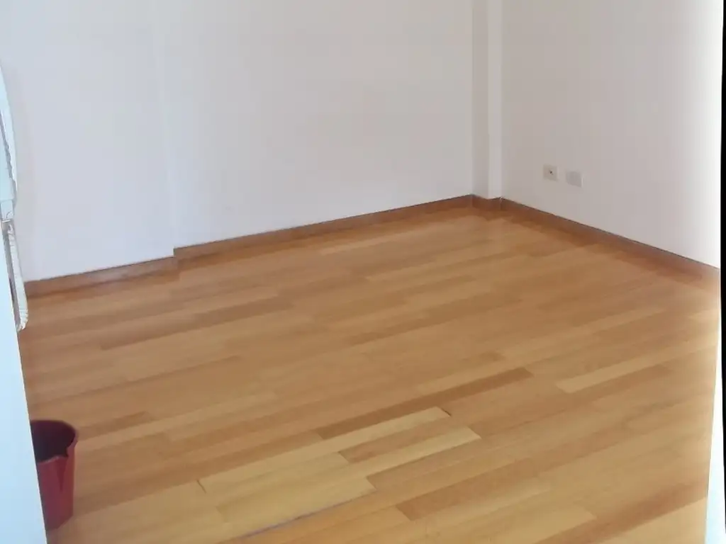 Foto de COMODO/LUNINOSO ,MONO AMB, A PASOS AV.MAIPU !!!, imagen 3