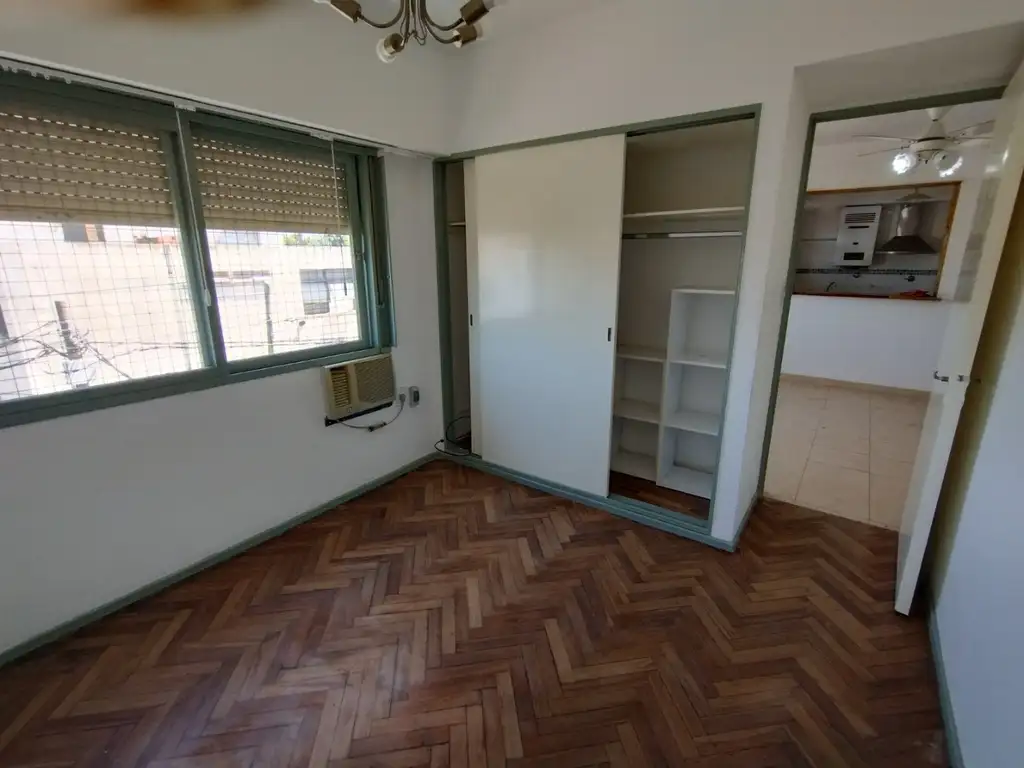 Foto de VILLA BALLESTER VENDE EXCELENTE DEPARTAMENTO 2 AMB, CON LAVADERO, imagen 1