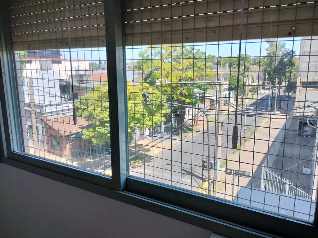 Foto de VILLA BALLESTER VENDE EXCELENTE DEPARTAMENTO 2 AMB, CON LAVADERO, imagen 5