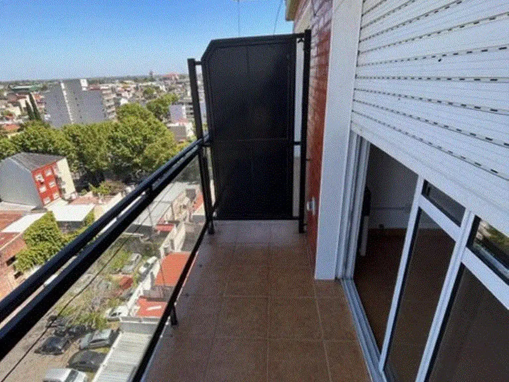 Foto de ALQUILER DEPARTAMENTO 2 AMB CON BALCON EXPENSAS INCLUIDAS, imagen 4