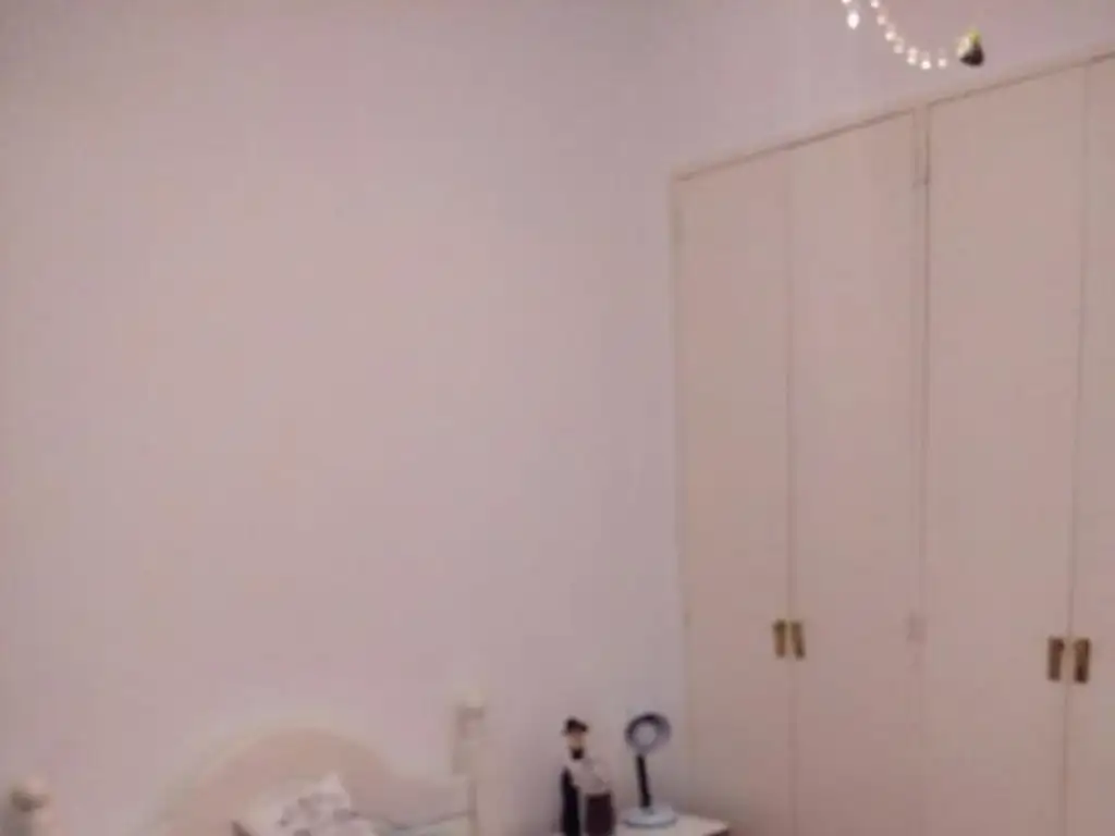 Foto de SEMIPISO AL FRENTE DE 4 AMBIENTES CON 2 BAÑOS Y BALCON CORRIDO, imagen 2