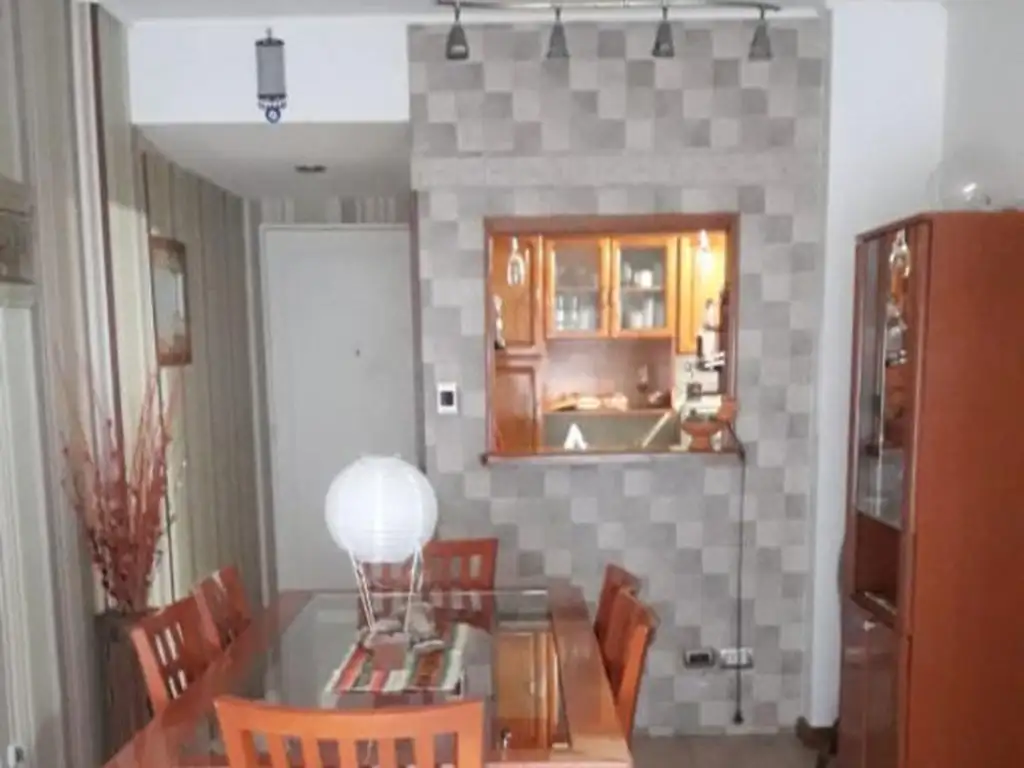 Foto de SEMIPISO AL FRENTE DE 4 AMBIENTES CON 2 BAÑOS Y BALCON CORRIDO, imagen 4