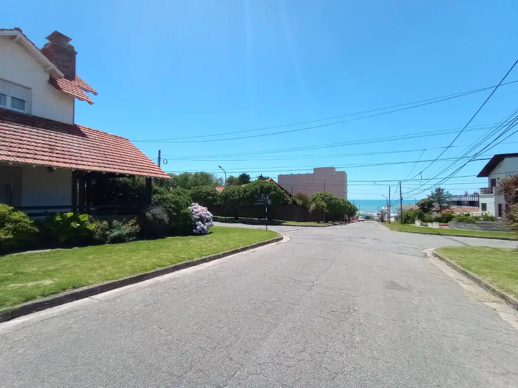 Foto de Chalet en esquina con vista al mar en Punta Mogotes, imagen 3