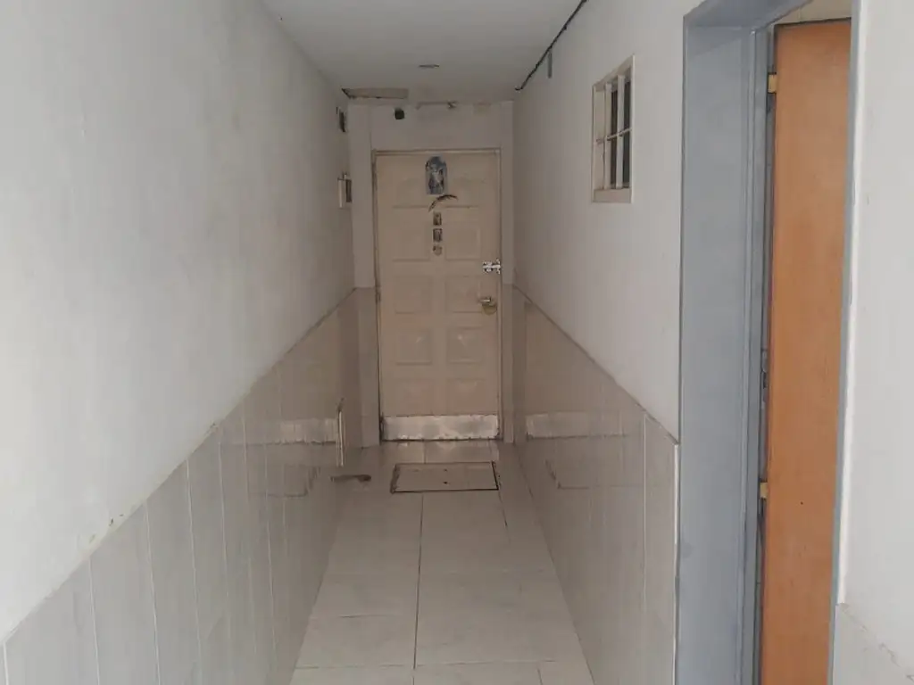 Foto de DEPARTAMENTO TIPO CASA, CON PATIO Y TERRAZA // DIVIDIDO EL LOTE EN 5, imagen 3
