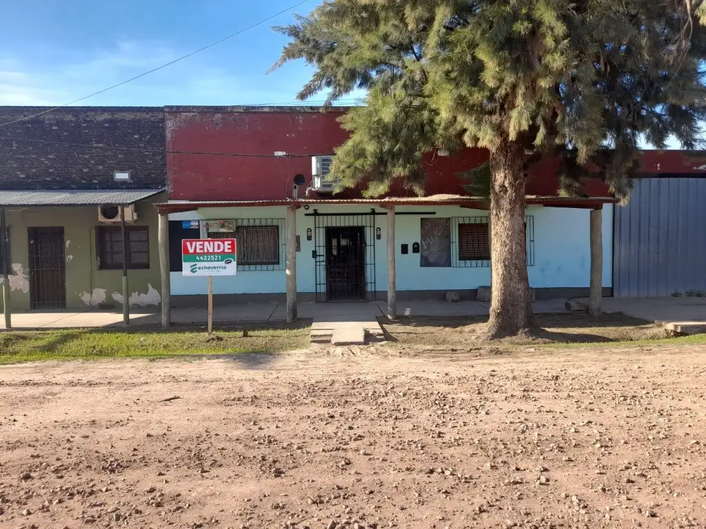 Foto de LOCALES - A LA CALLE - SAN MARTÍN ESTE-OESTE, PRESIDENTE ROQUE SÁENZ, imagen 4