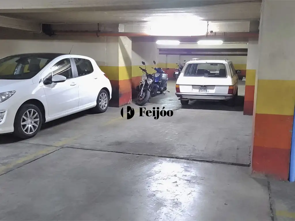 Foto de VENTA | Cochera fija sobre Av. Corrientes al 3800, excelente ubicación, imagen 1
