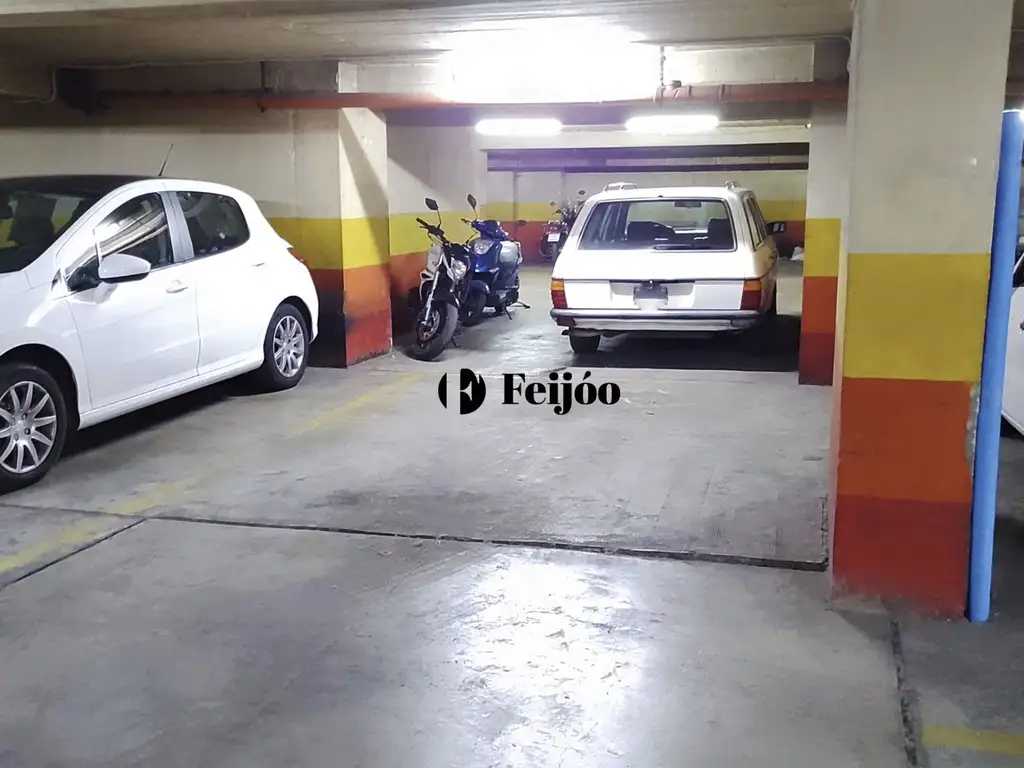 Foto de VENTA | Cochera fija sobre Av. Corrientes al 3800, excelente ubicación, imagen 2