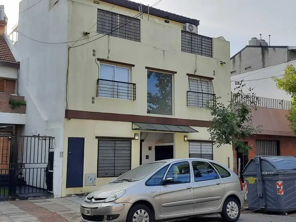 Foto de EXCELENTE DEP.TO TIPO CASA 4 AMBIENTES CONTRAFRENTE, imagen 1