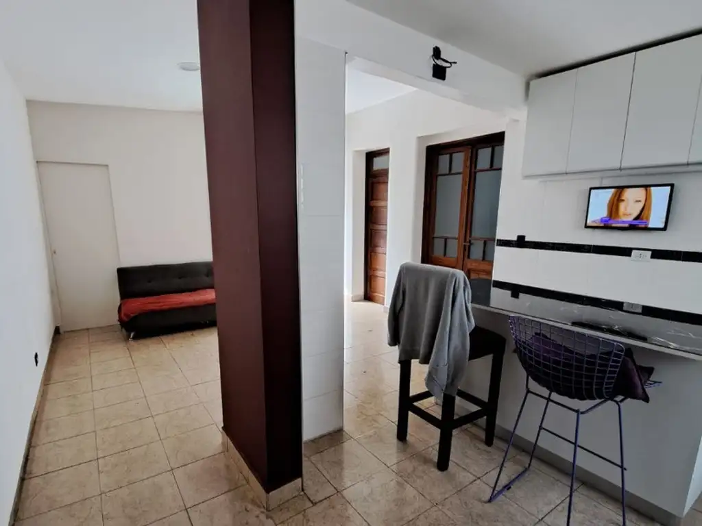Foto de EXCELENTE DEP.TO TIPO CASA 4 AMBIENTES CONTRAFRENTE, imagen 4