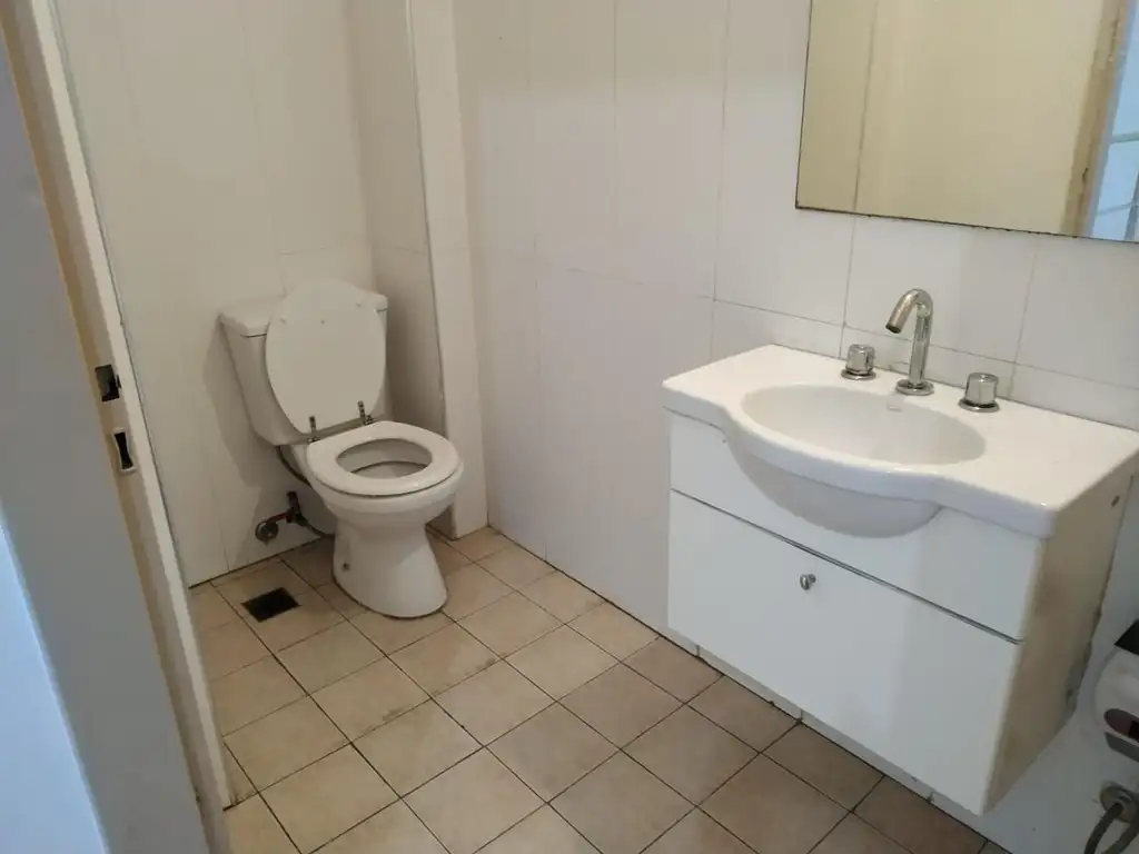 Foto de Local Comercial muy buen estado a mts de la 9 de Julio, imagen 4