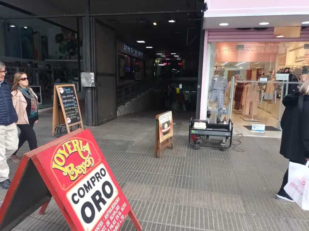 Foto de VENTA DE LOCAL EN GALERÍA AV. CABILDO 2040 BELGRANO CABA, imagen 5