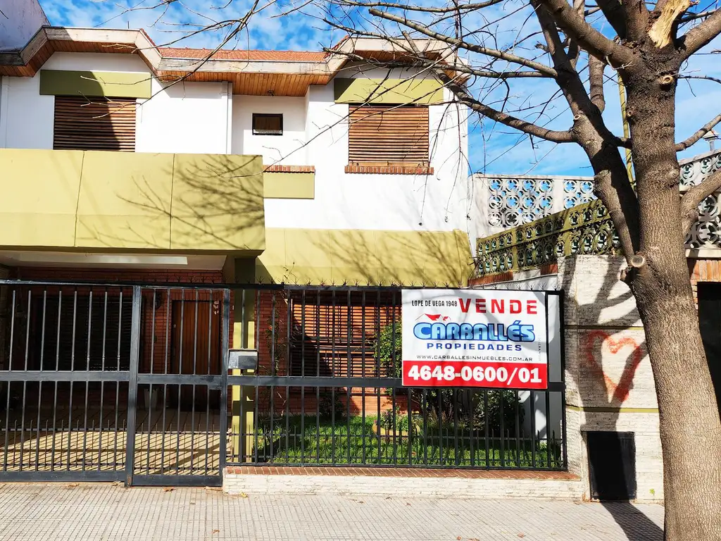 Foto de Casa pb 4 ambientes con garage para 2 autos y fondo libre 8.66x20.50, imagen 1