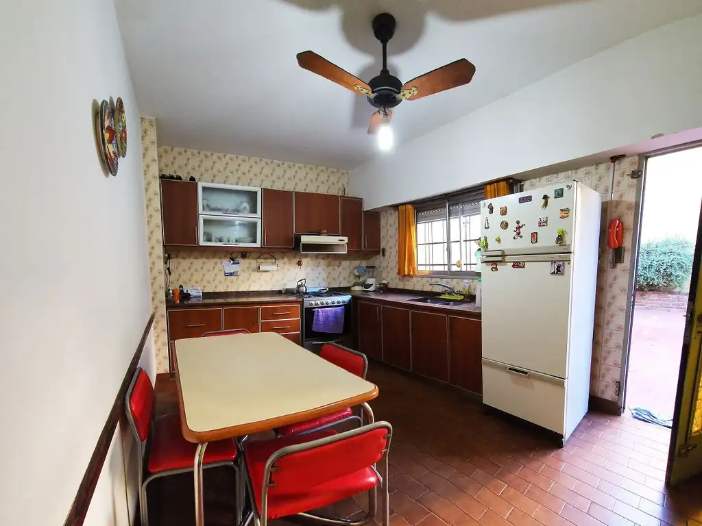 Foto de Casa pb 4 ambientes con garage para 2 autos y fondo libre 8.66x20.50, imagen 5