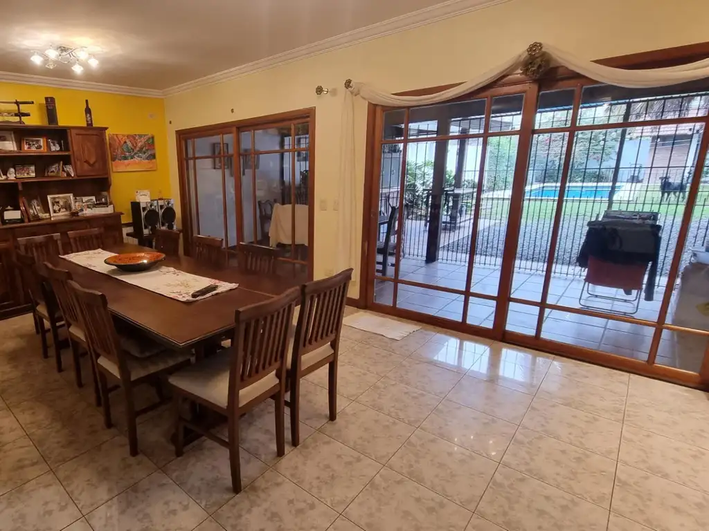 Foto de MODERNA CASA C/ PARQUE PILETA Y G/ PLAY-ROOM, imagen 2