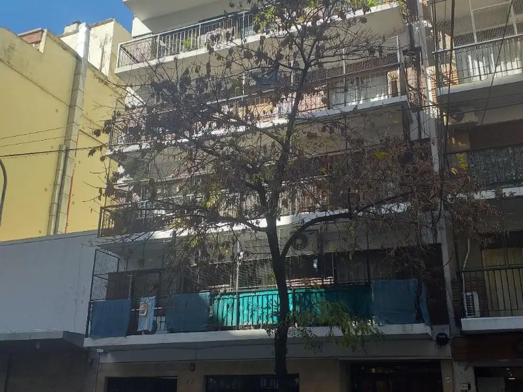 Foto de DPTO 3 AMB. 3º PISO CONTRAFRENTE MUY LUMINOSO EN EXCELENTE ESTADO DE, imagen 2