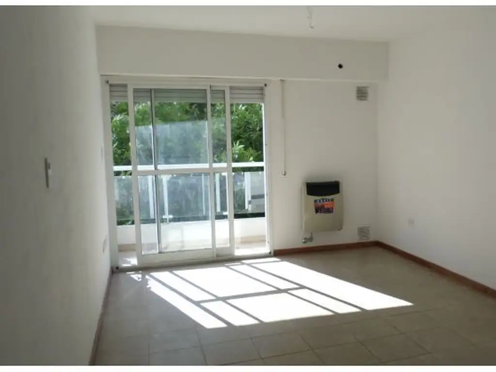 Foto de Departamento Monoambiente c/ balcón - Ayacucho 1600, imagen 2