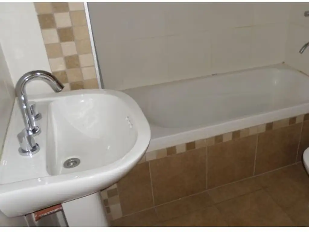 Foto de Departamento Monoambiente c/ balcón - Ayacucho 1600, imagen 4