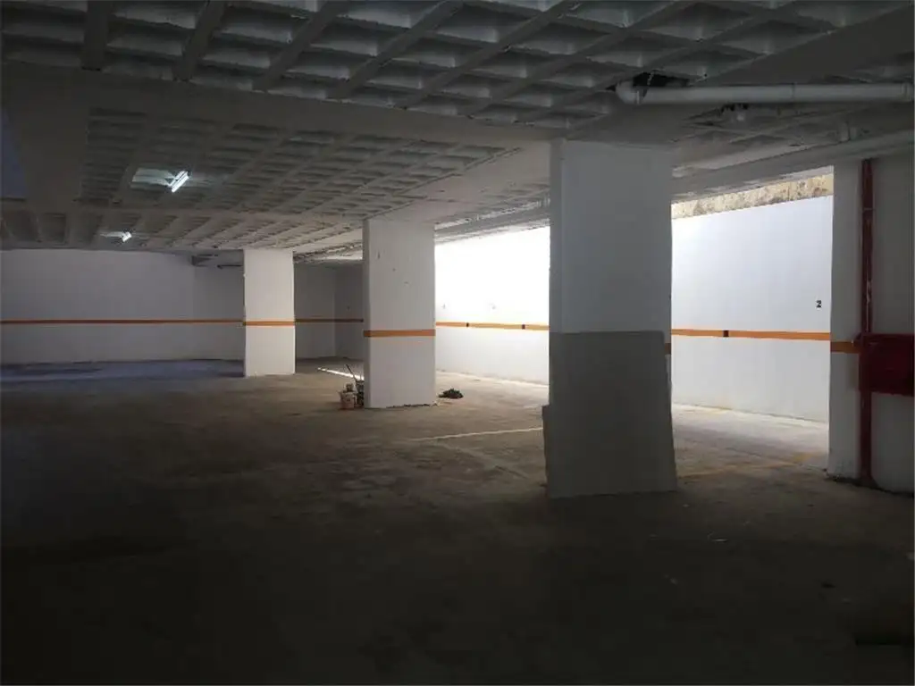 Foto de SE ALQUILAN COCHERAS EN SUBSUELO Y PLANTA BAJA, imagen 1