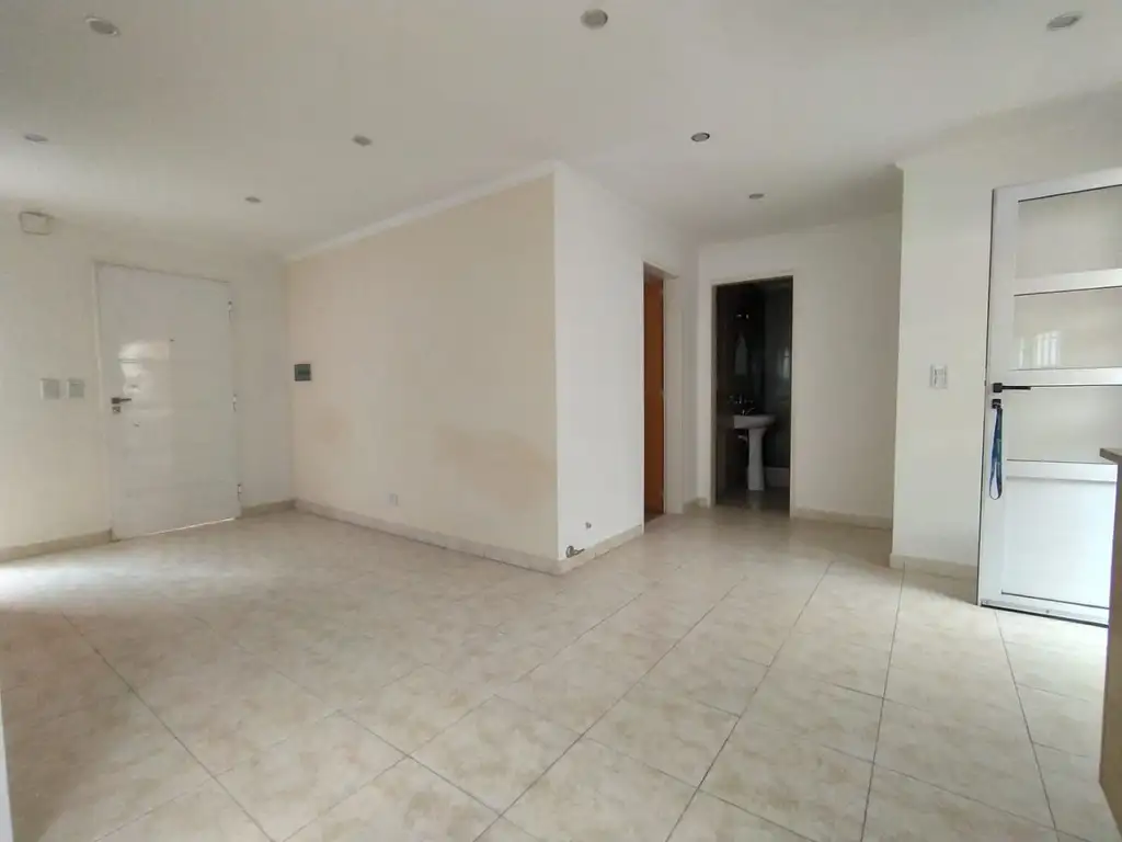 Foto de Hermoso Departamento tipo casa interno de 3 ambientes - sin niños ni, imagen 1