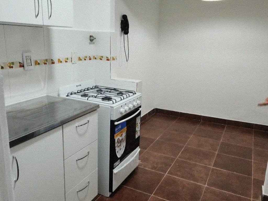 Foto de ALQUILER DEPARTAMENTO DOS AMBIENTES, FRENTE, PLANTA BAJA, PATIO, imagen 5