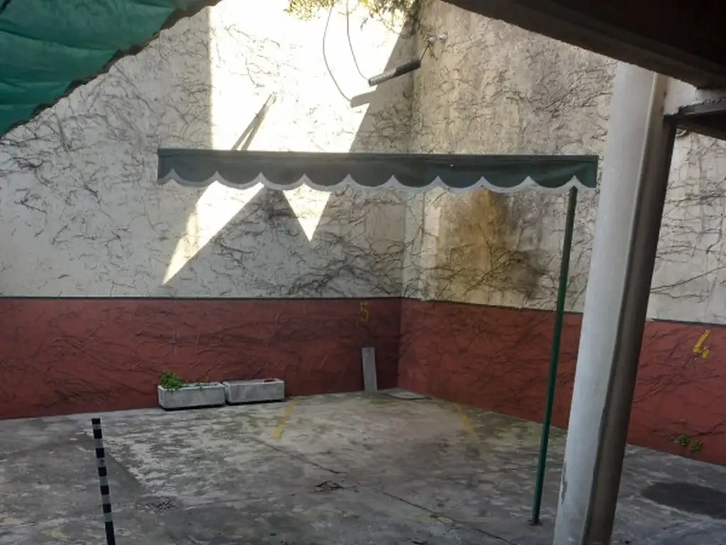 Foto de Cochera fija semicubierta, imagen 4