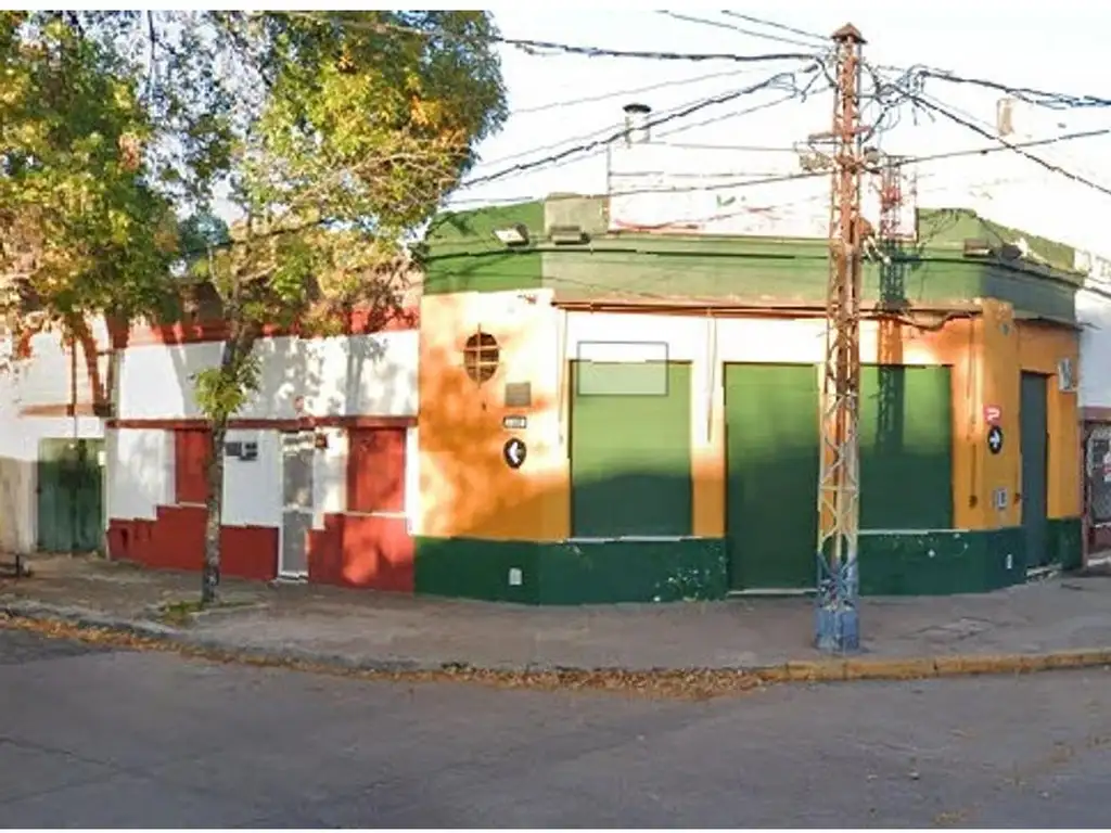 Foto de Genova esquina Antelo, Oportunidad Casa, garage mas local., imagen 1