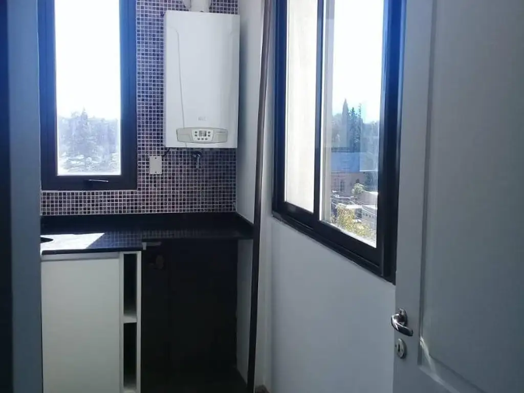 Foto de Departamento Alquiler Edificio Rep. del Líbano, imagen 3