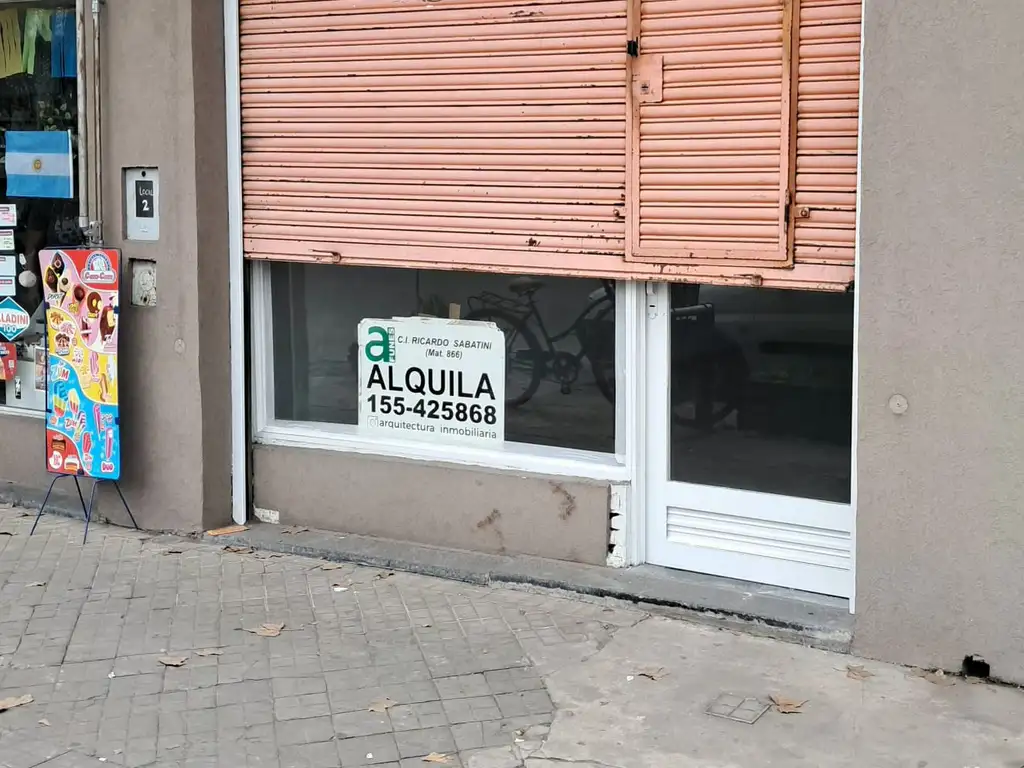 Foto de LOCAL . sobre Av. Provincias Unidas, a 30 mts de acceso autopista a, imagen 4