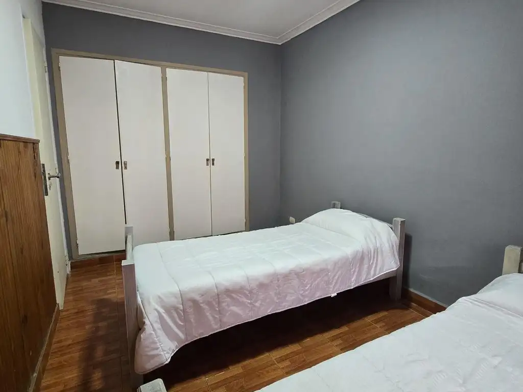 Foto de Venta Propiedad Chalet 4 amb. mas DTO 2 AMB, imagen 3
