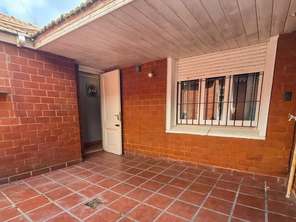 Foto de Venta Propiedad Chalet 4 amb. mas DTO 2 AMB, imagen 5