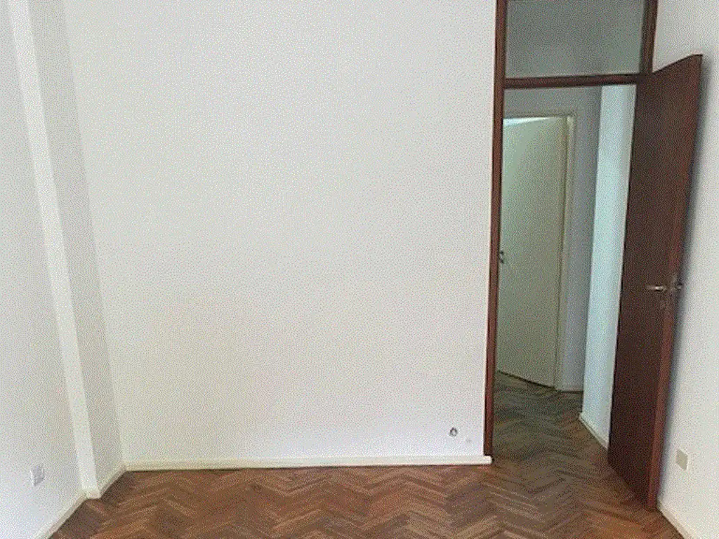 Foto de 2 AMBIENTES AL FRENTE CON BALCON EXCELENTE ESTADO CONTRATO PROFESIONAL, imagen 3