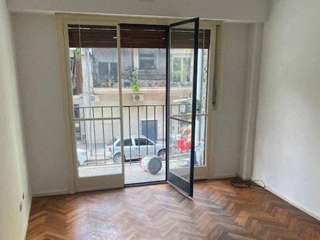 Foto de 2 AMBIENTES AL FRENTE CON BALCON EXCELENTE ESTADO CONTRATO PROFESIONAL, imagen 4