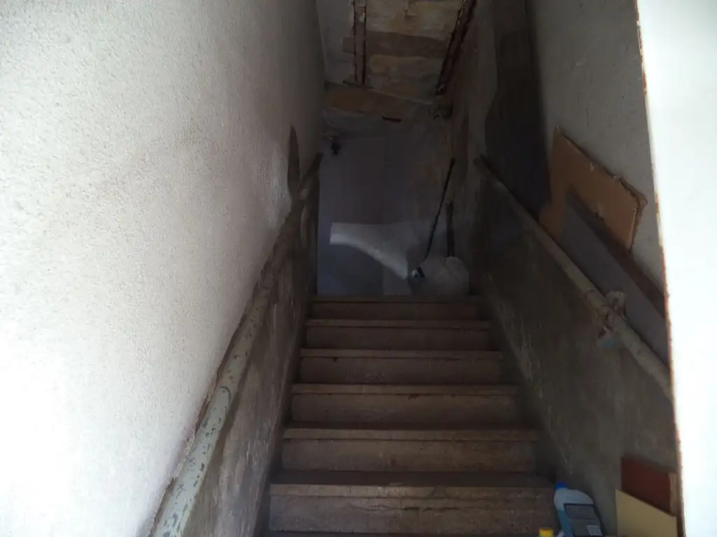 Foto de VENTA- 2 VIVIENDAS 7 AMB + LOCAL EN ESQUINA EN BLOCK P/RECICLAR-POMPEYA, imagen 1