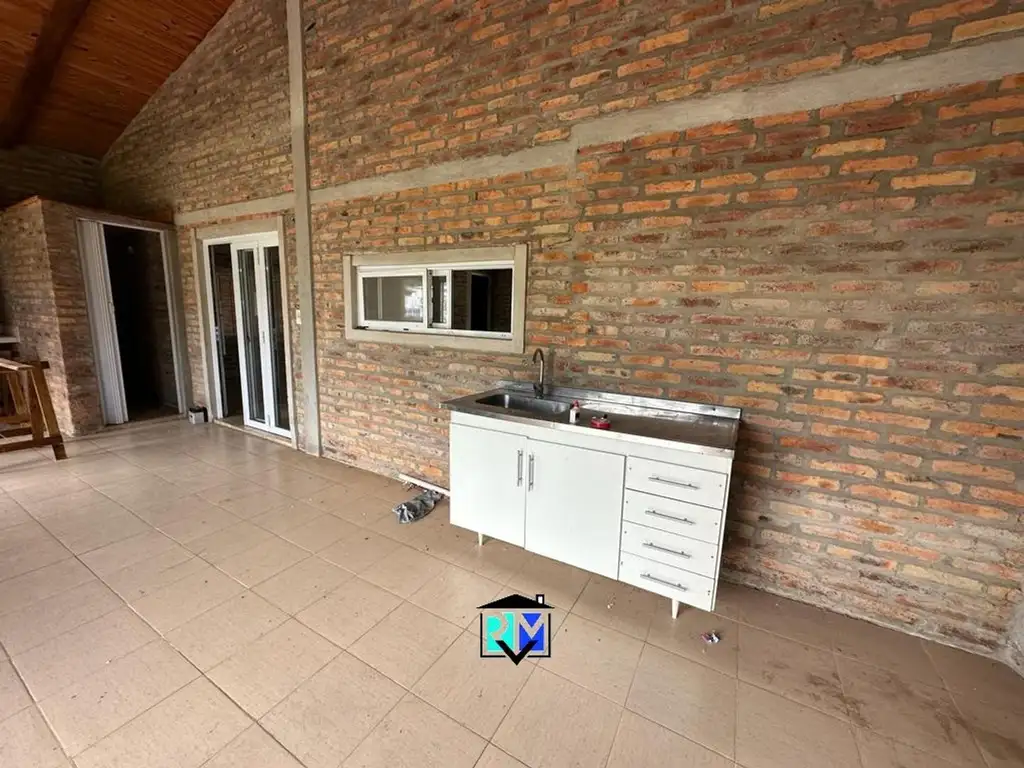 Foto de Casa con amplio lote en esquina, imagen 2