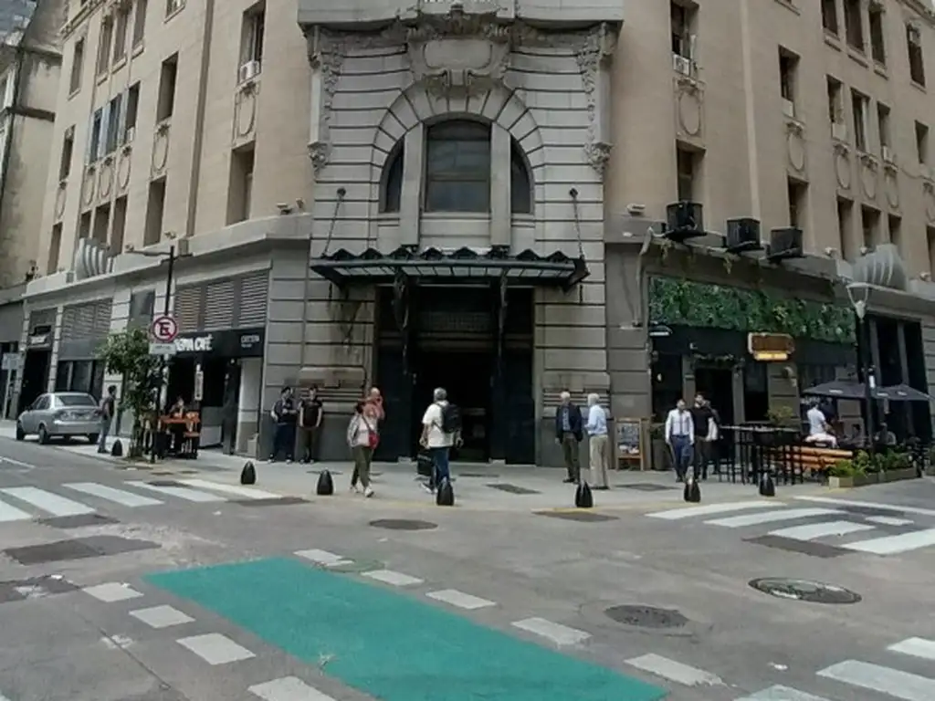 Foto de Oficina reciclada full, baño privado , Edificio emblemático de, imagen 1