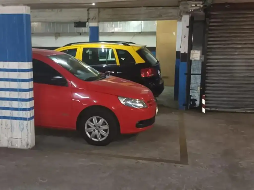 Foto de COCHERA FIJA CUBIERTA- Portón automático, imagen 3