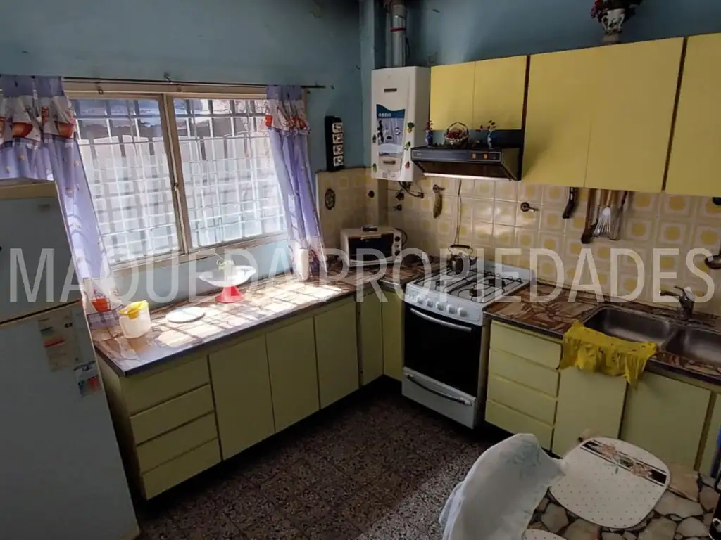 Foto de CASA 3 AMBIENTES CON 2 LOCALES EN BLOCK ¡ GRAN REBAJA!, imagen 3