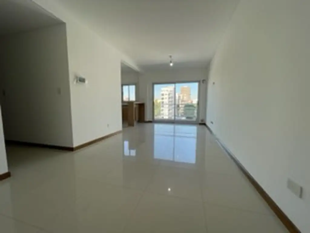 Foto de EXCEL 3 AMB CON COCH CUB. A ESTRENAR SEMI-PISO FRENTE BALCON 2 BAÑOS, imagen 4