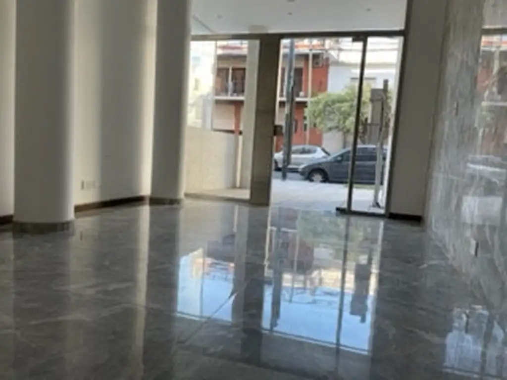 Foto de EXC 2 AMBIENTES, COCH FIJA CUB, A ESTRENAR, SEMI-PISO, DETALL, imagen 2